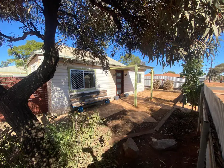 27 Harvey Street, South Kalgoorlie WA 6430