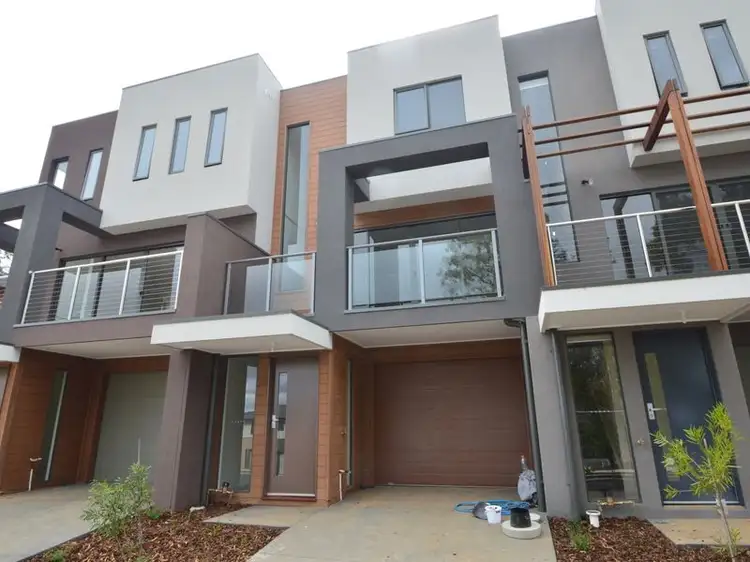 24 Old School Road, Notting Hill VIC 3168