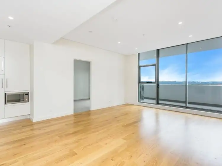 1805/3 Mooltan Avenue