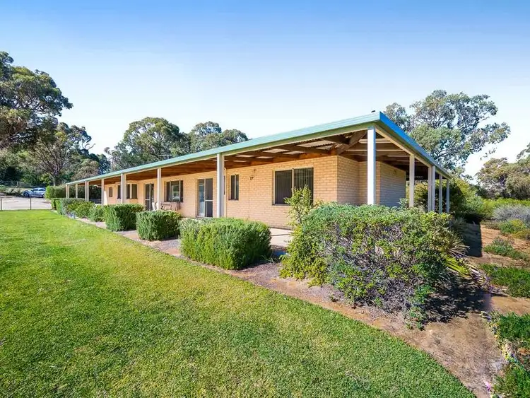 83 Tuart Grove Avenue, Lake Clifton WA 6215