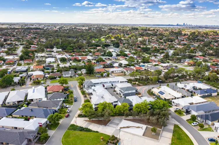 Second view of Homely house listing, 7 Graduate Way, Coolbellup WA 6163