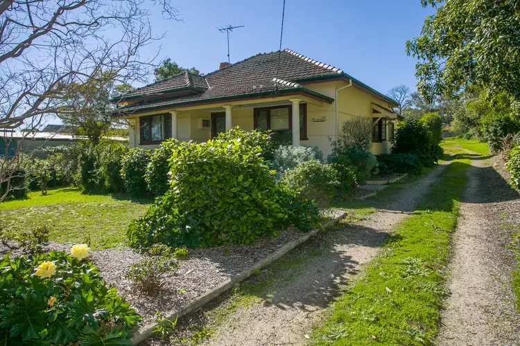 16 Amherst Road