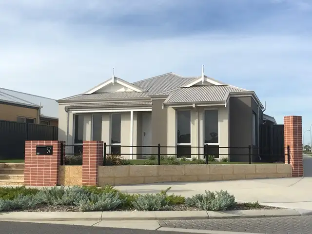37 Summerville Boulevard