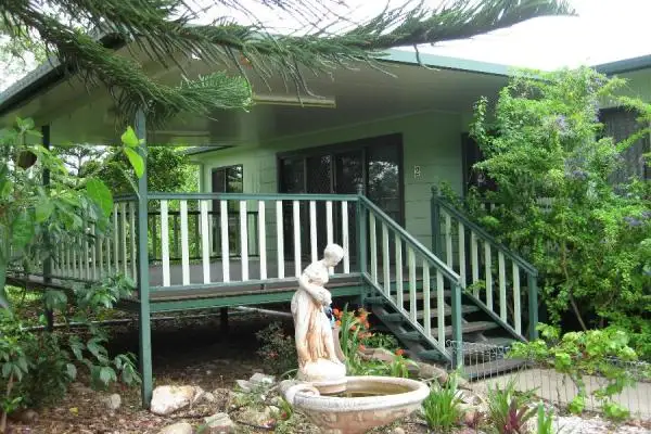 2 Lady Elliott Court, Toomulla QLD 4816