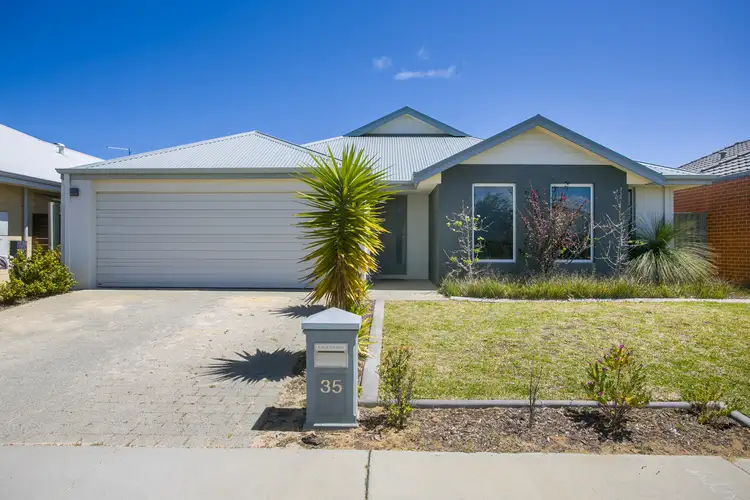 35 Farnham Pass, Alkimos WA 6038