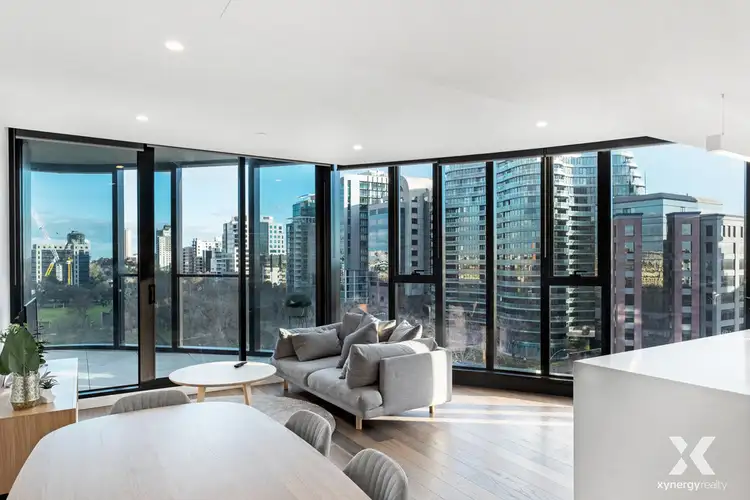 702/555 St Kilda Road