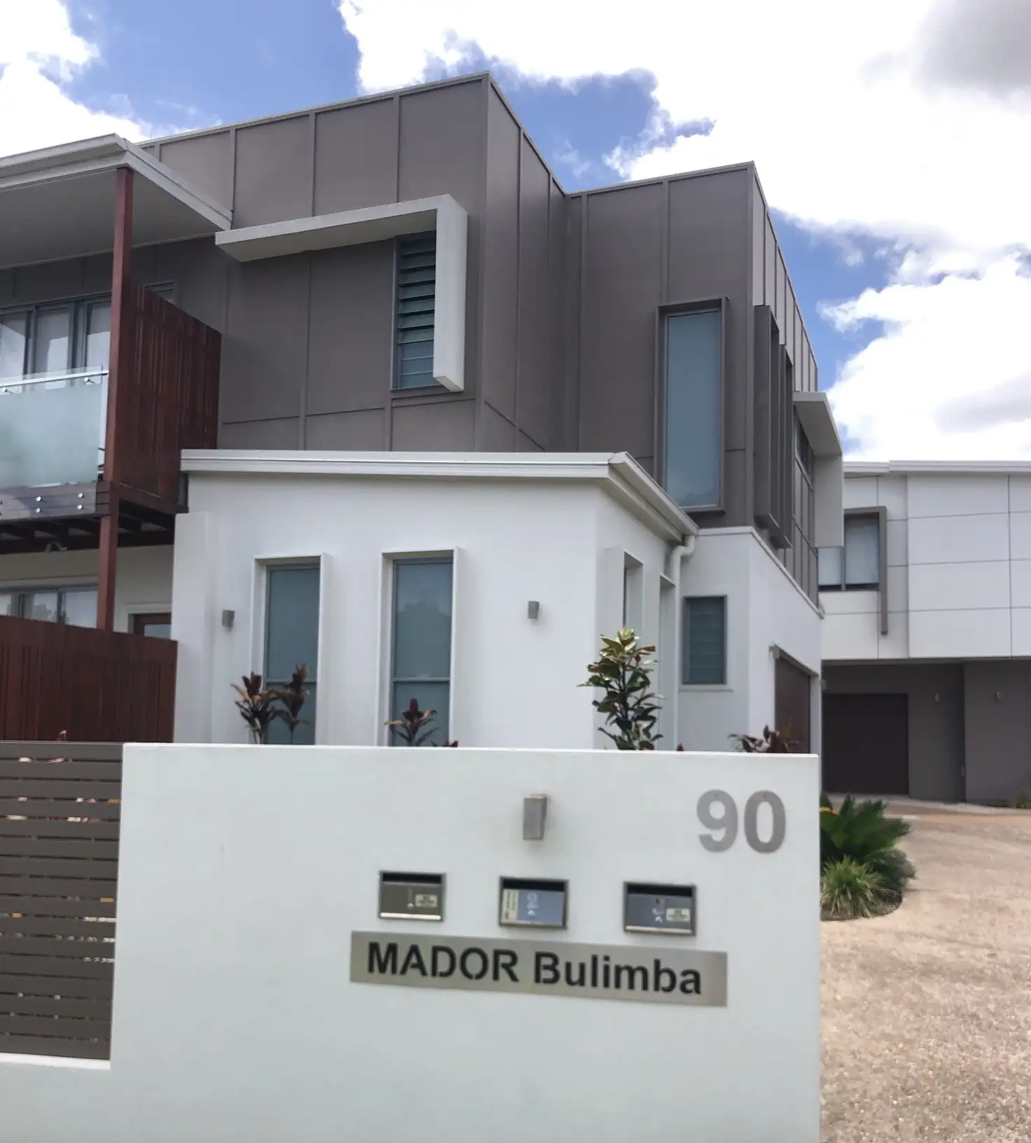 Main view of Homely townhouse listing, 2/90 Stuart Street, Bulimba QLD 4171