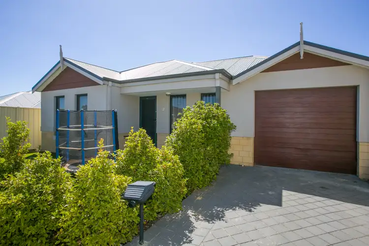12 Jedburgh Loop, Sinagra WA 6065