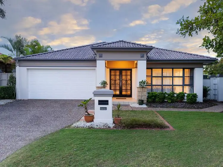 2001 Gracemere Gardens Cct, Hope Island QLD 4212