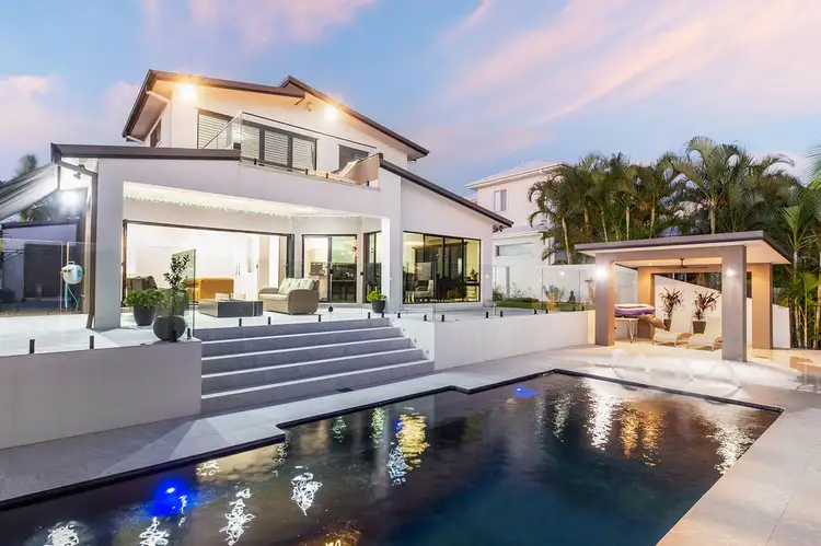 14 Ferrymans Court, Helensvale QLD 4212