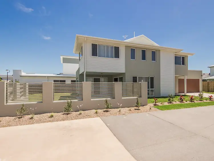 18 Beacon Lane, Hope Island QLD 4212