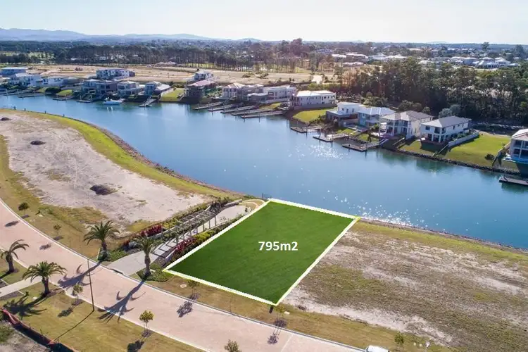 8831 The Point Circuit, Hope Island QLD 4212
