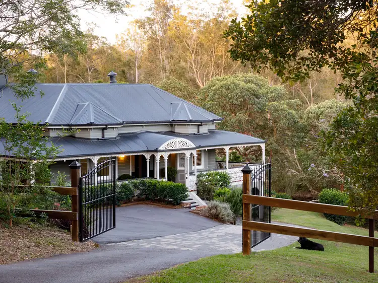 130 Airlie Road, Pullenvale QLD 4069