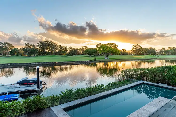 7637 Fairway Boulevard, Hope Island QLD 4212