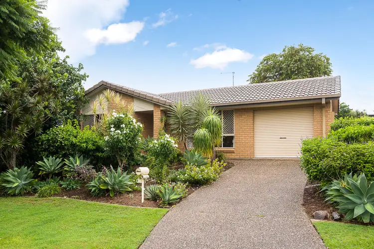 8 Jared Place, Wynnum West QLD 4178