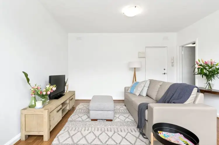 Third view of Homely apartment listing, 5/38 Waterloo Crescent, St Kilda VIC 3182