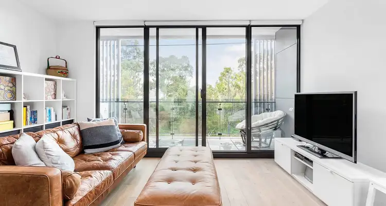 102/10 Porter Street