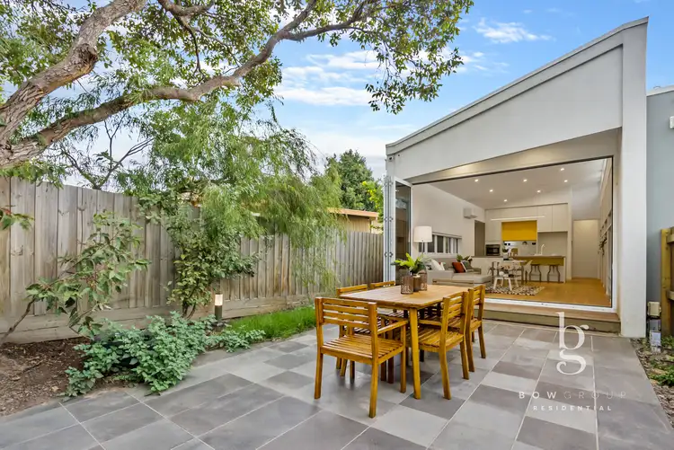 9 Middleborough Road, Burwood VIC 3125