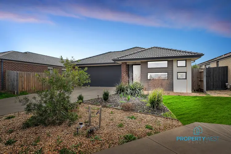 1 Macs Place, Weir Views VIC 3338