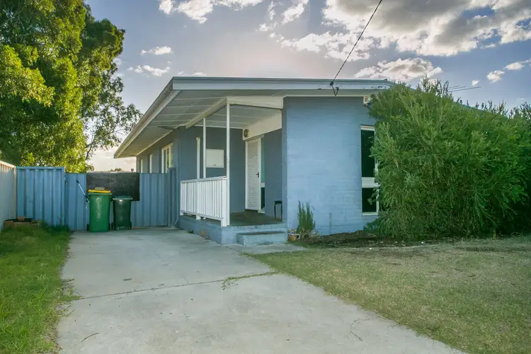 77 Beaconsfield Avenue, Midvale WA 6056
