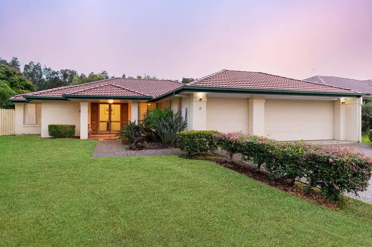 17 Lakeshore Drive, Helensvale QLD 4212