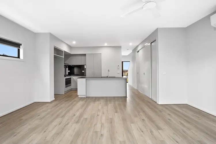 18 McGrath Way, Rockbank VIC 3335