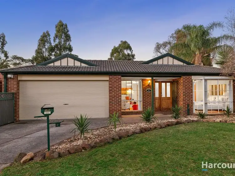 7 Whipbird Court, Rowville VIC 3178