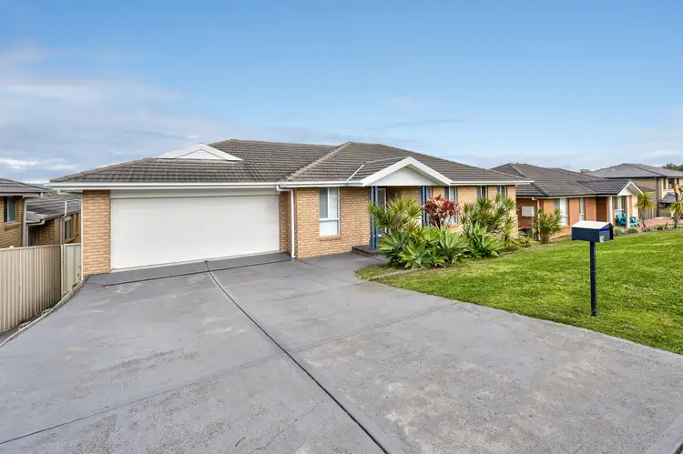 19 Woodbridge Drive, Cameron Park NSW 2285