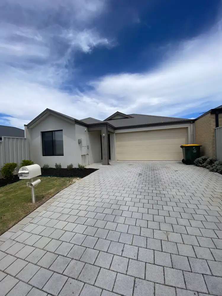 134 Shiraz Boulevard, Pearsall WA 6065