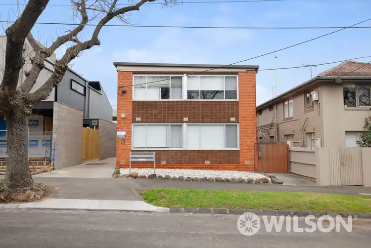 5/8 Hotham Grove
