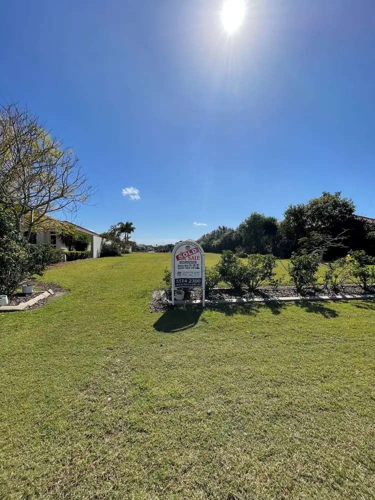 3107 Riverleigh Drive, Hope Island QLD 4212