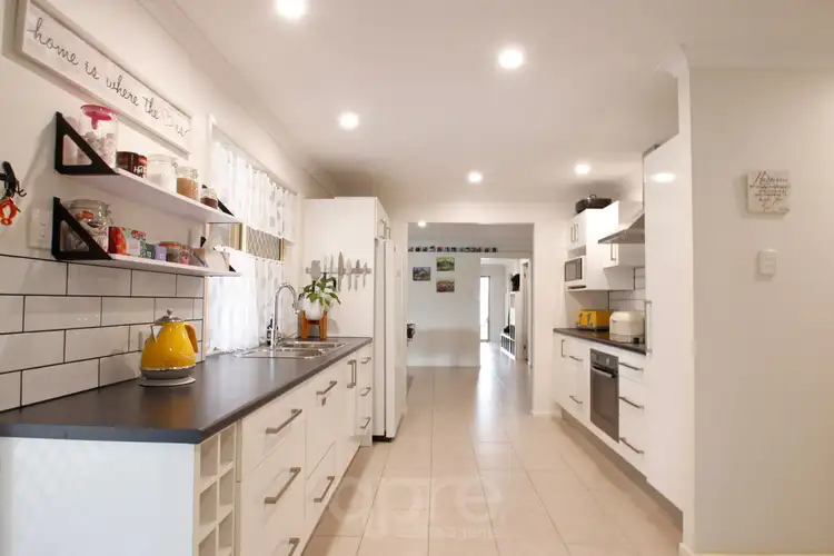 Fifth view of Homely house listing, 3 Leis Way, Regents Park QLD 4118