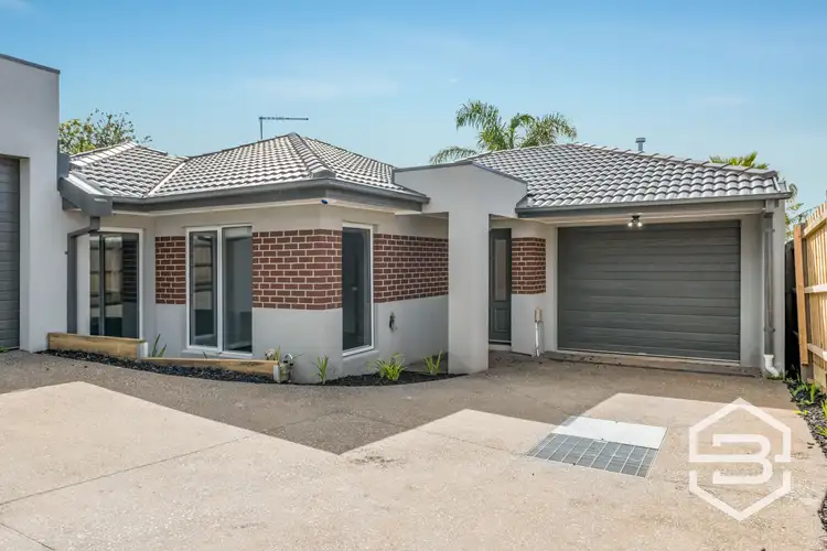 Main view of Homely unit listing, 2/2a Marie Street, Oak Park VIC 3046
