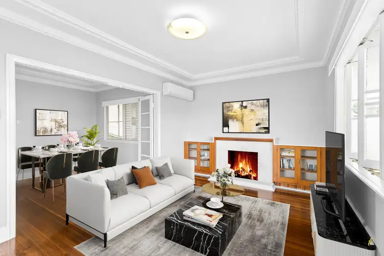 16 Moordale Street, Chapel Hill QLD 4069