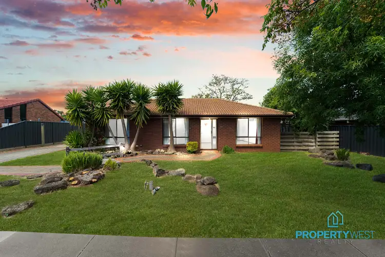 40 Greenhills Drive, Kurunjang VIC 3337