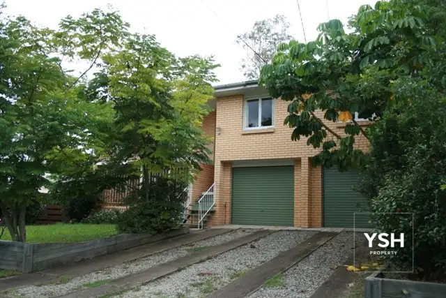 10 Aronia Street, Kenmore QLD 4069