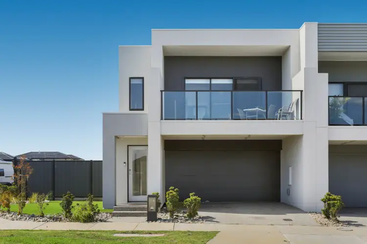 34 Applejack Boulevard, Clyde VIC 3978