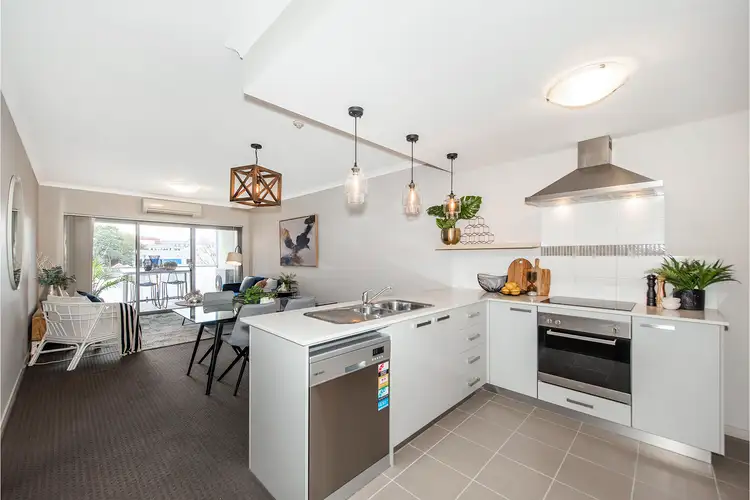 6/20 The Crescent, Midland WA 6056