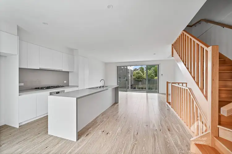 4/2B Oliver Street, Ringwood VIC 3134