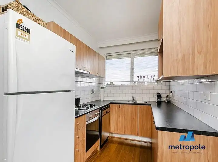 Third view of Homely apartment listing, 5/162 Leila Road, Carnegie VIC 3163