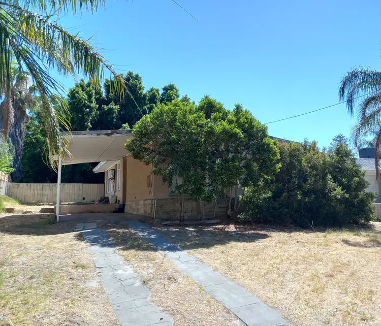 14 Sutherland Way, Cloverdale WA 6105