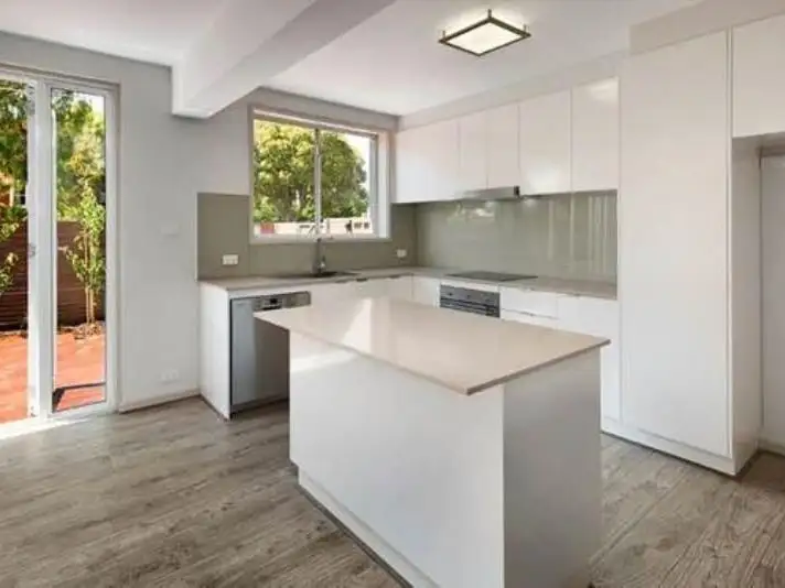 2/201 Charman Road
