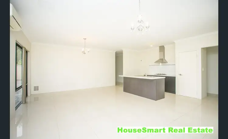 Second view of Homely house listing, 5 O'Brien Place, Camillo WA 6111