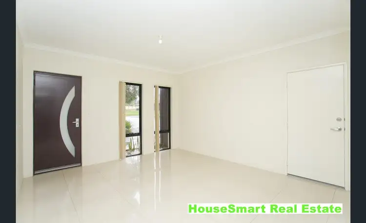 Fourth view of Homely house listing, 5 O'Brien Place, Camillo WA 6111