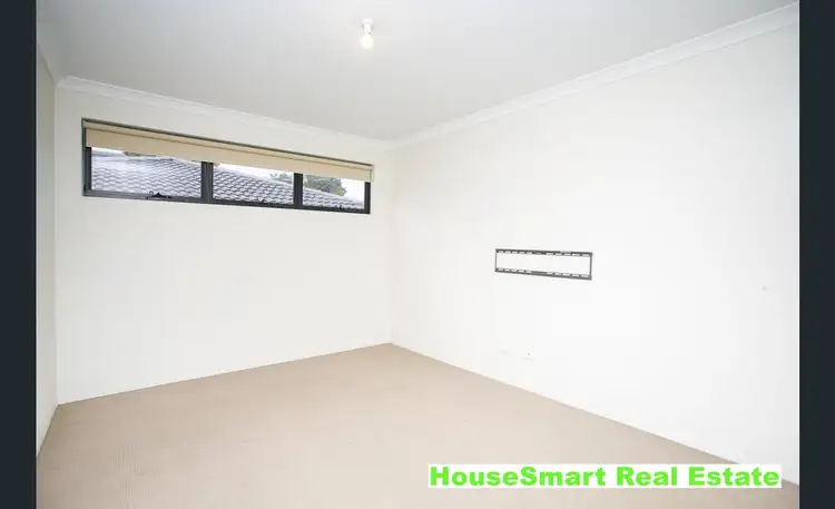 Fifth view of Homely house listing, 5 O'Brien Place, Camillo WA 6111