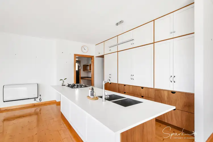 15a Lower Madden Street