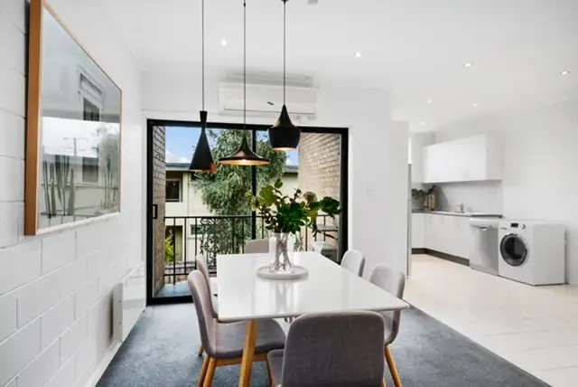 9/245 Nicholson Street, Seddon VIC 3011