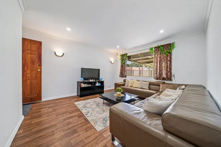 4/86 Centre Street, Queens Park WA 6107