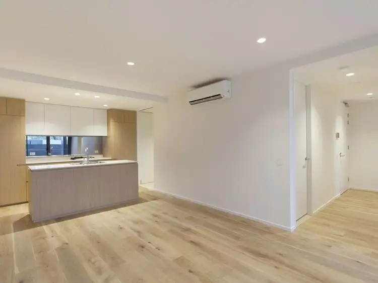 104/8A Evergreen Mews