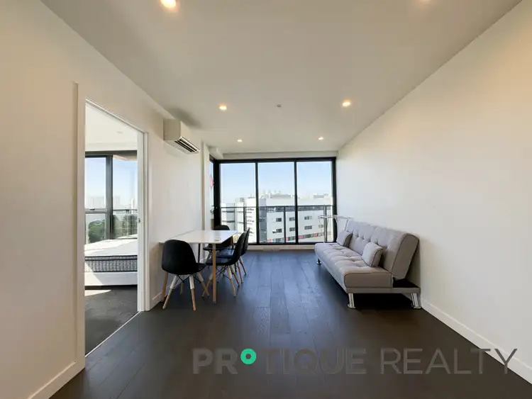 1104/69 Flemington Road